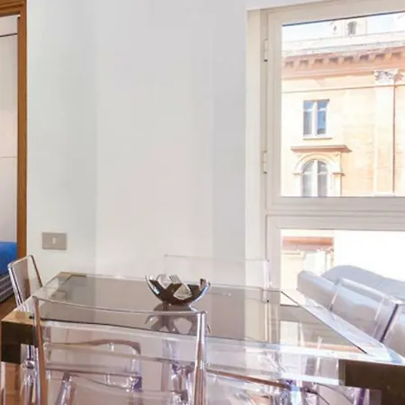 Live In The Heart Of Apartment *